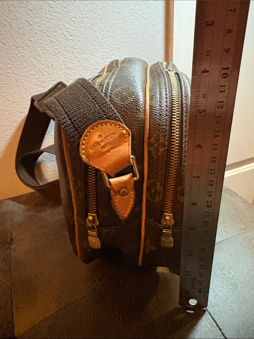 Louis Vuitton Monogram Canvas REPORTER Bag PLUS WALLET  in Brown and Tan EUC!! - Picture 16 of 17